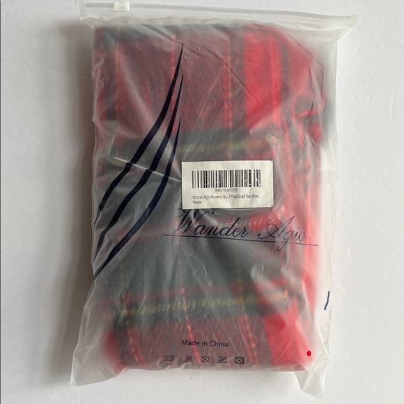 Red Plaid Scarf Fringe Oblong Shawl Wrap Wander Agio NWT - Picture 5 of 14